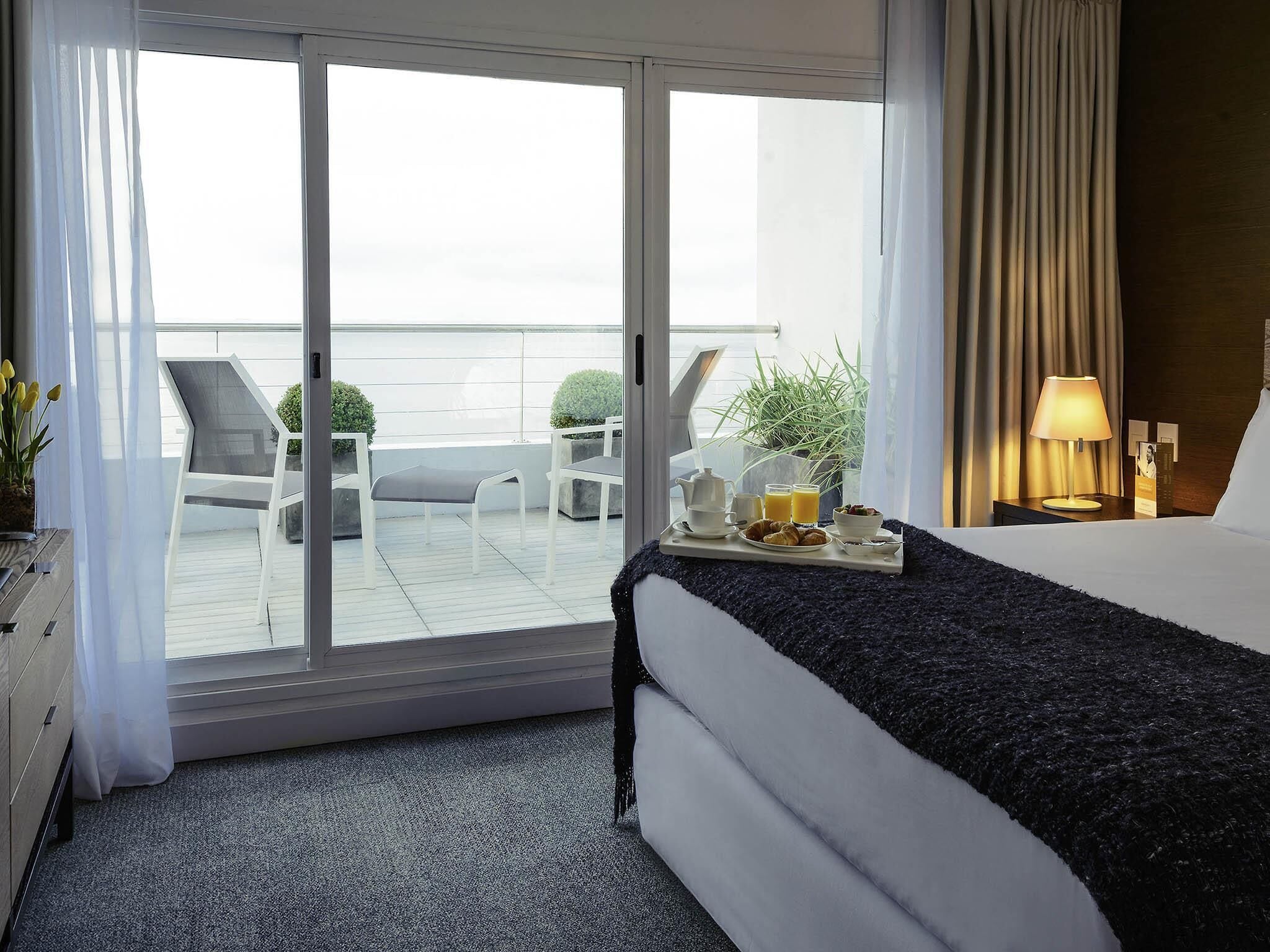 Superior Room, 1 Queen Bed | Premium bedding, down comforters, minibar, in-room safe