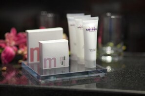 Literie de qualité supérieure, couette en duvet d'oie, minibar