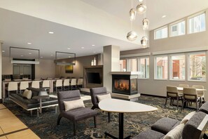 Lobby lounge - Residence Inn by Marriott Chicago Wilmette/Skokie (Wilmette)