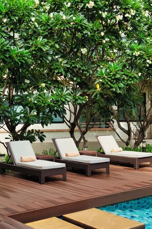 Outdoor banquet area - The Grand Napat (Chiang Mai)