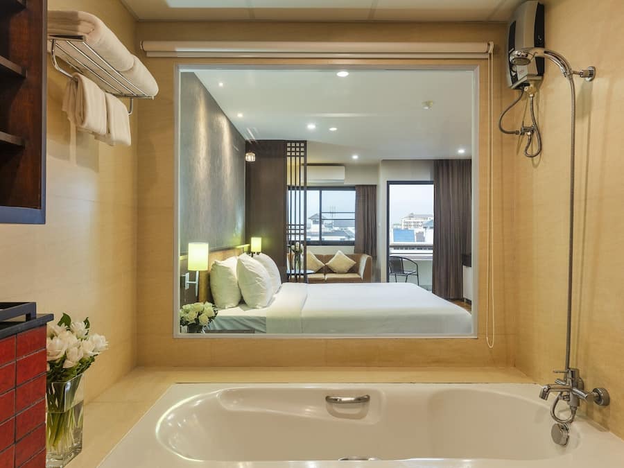 Grand Studio | Banheiro | Produtos de toalete grátis, secador de cabelo, roupões de banho