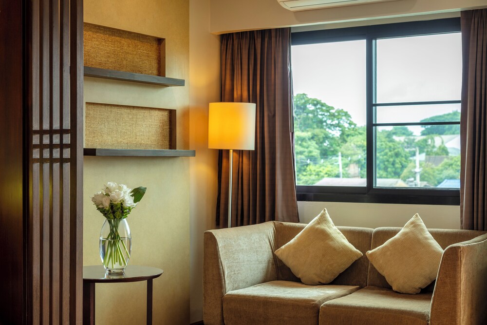 The Grand Napat Hotel And Serviced Apartment by null