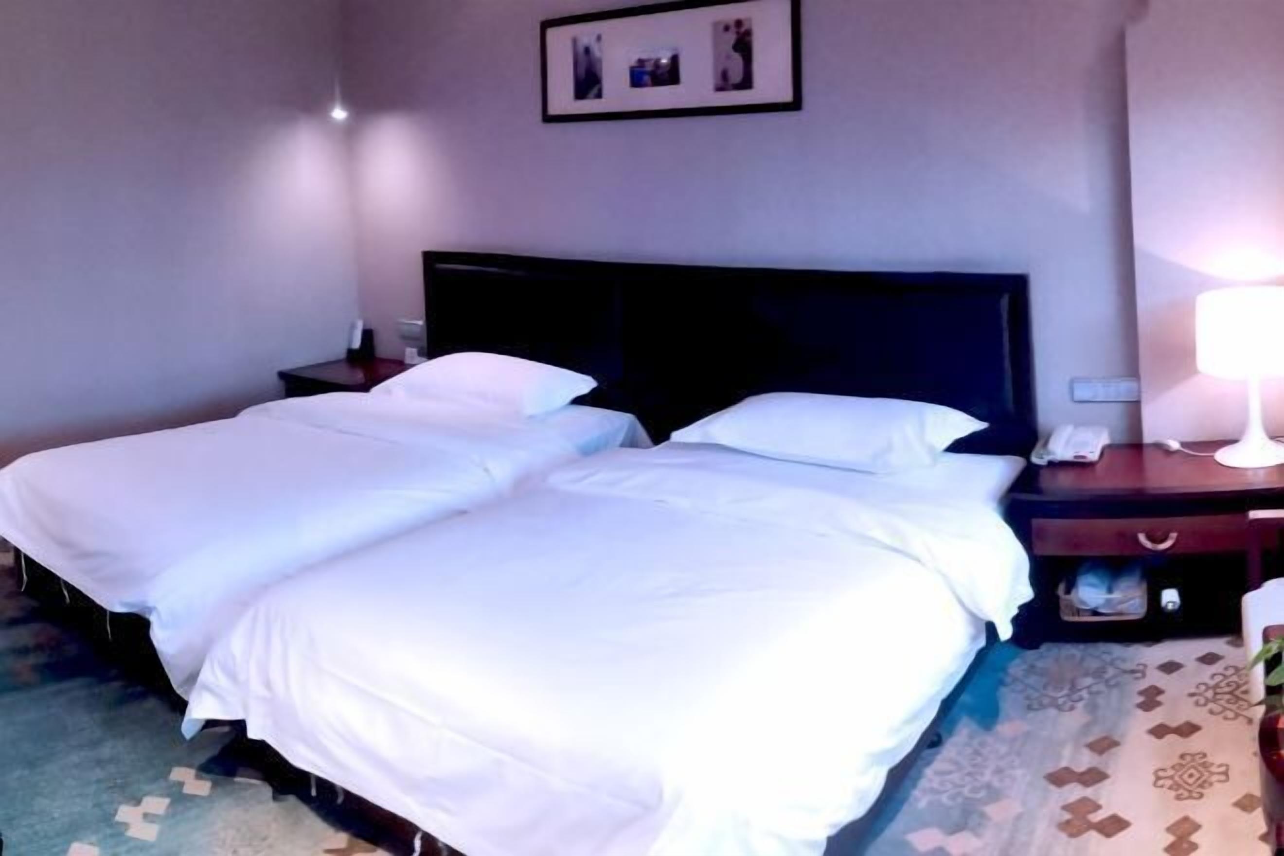 Minibar, in-room safe, desk, rollaway beds