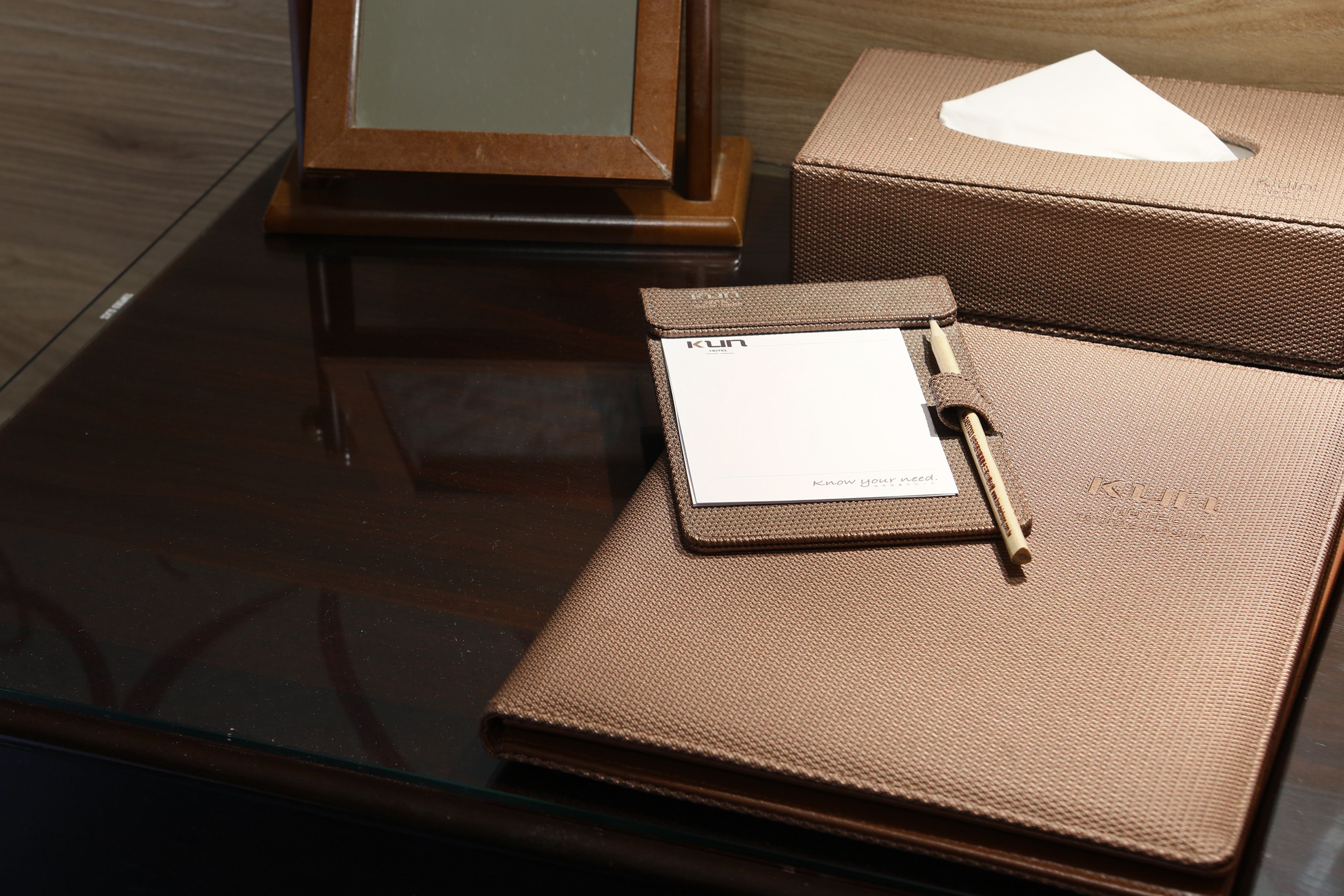 in-room safe, soundproofing, free wifi, bed sheets