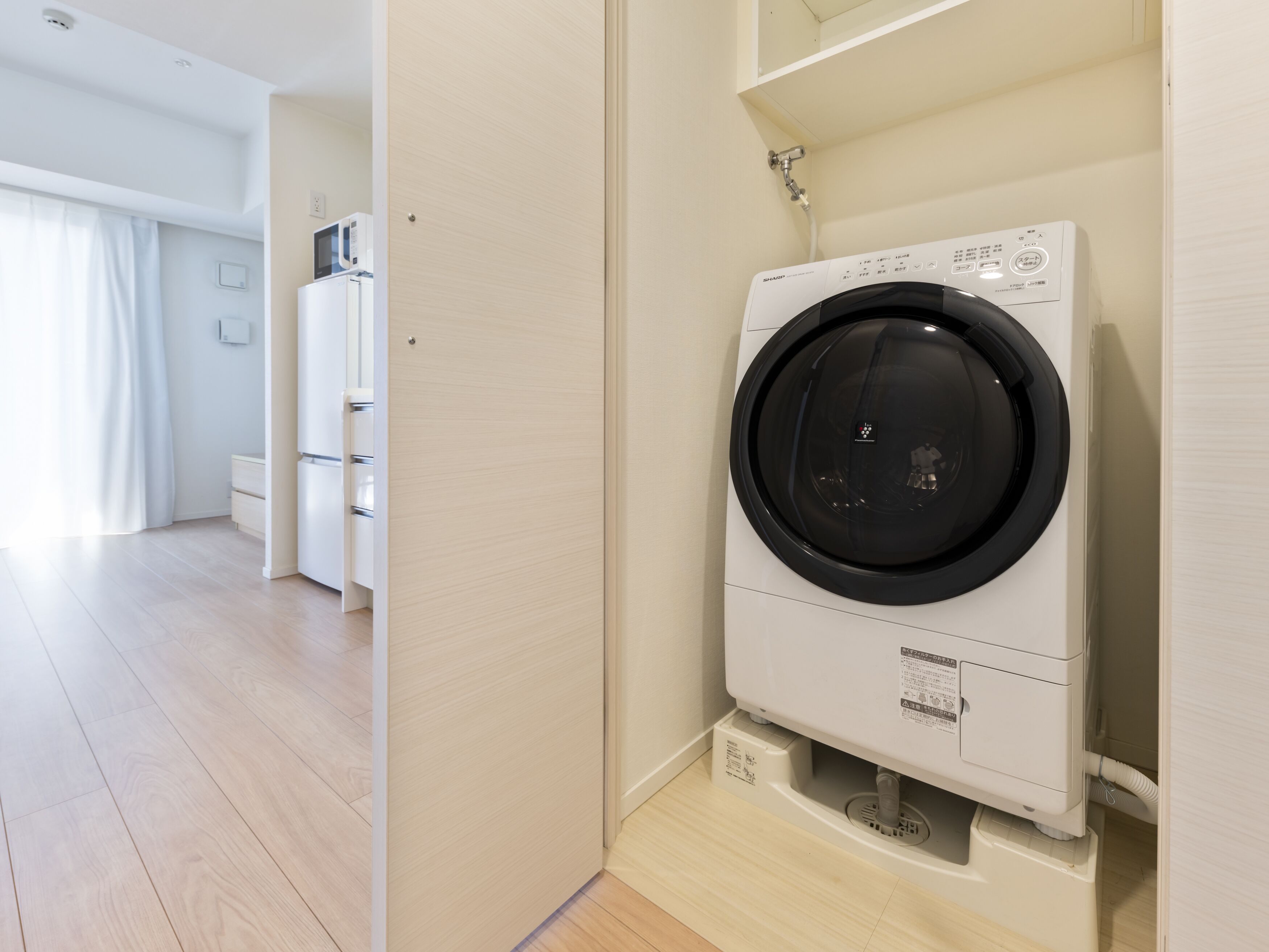 blackout curtains, free wifi, bed sheets