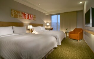 家庭房 | 迷你吧、办公桌、隔音、免费 WiFi