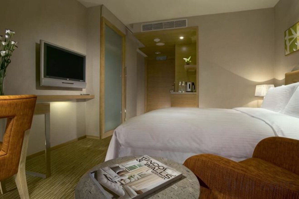 Minibar, skrivebord, lydisolert og wi-fi (inkludert)