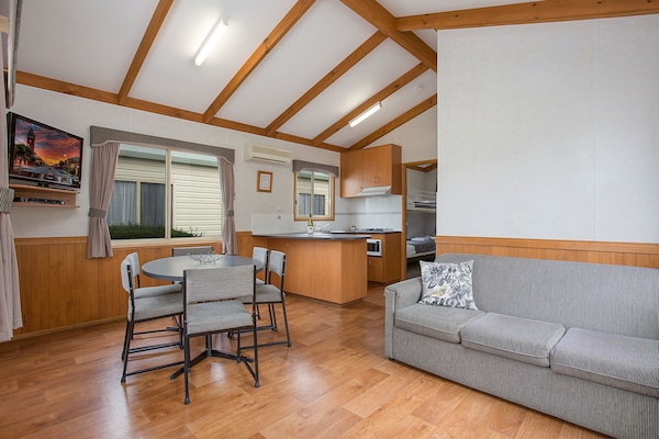 Televisión de pantalla plana y reproductor de DVD