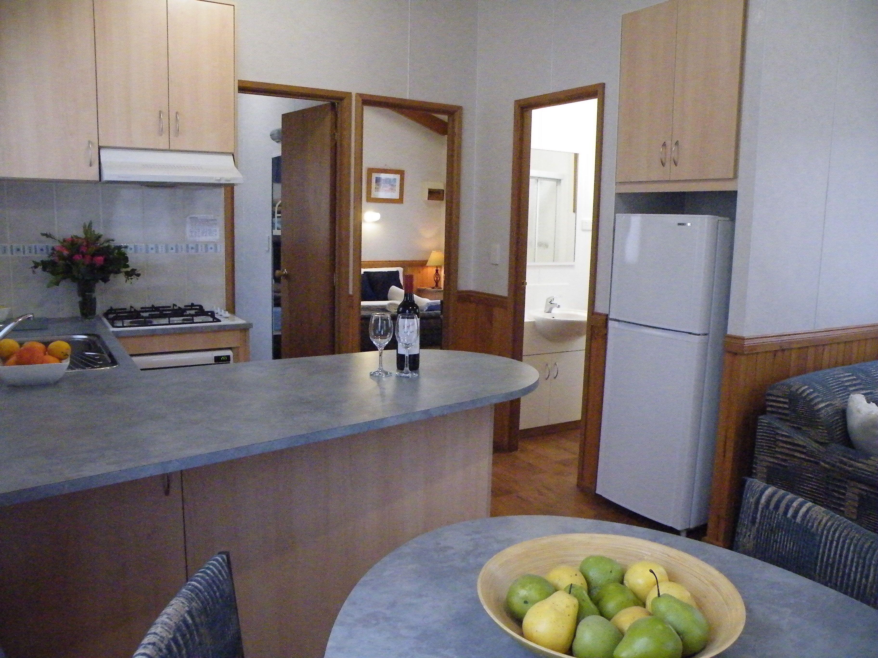 Een koelkast, een magnetron, een kookplaat