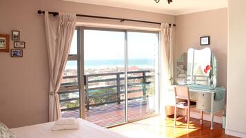 Fig Tree Blue | Premium bedding, in-room safe, individually decorated, desk