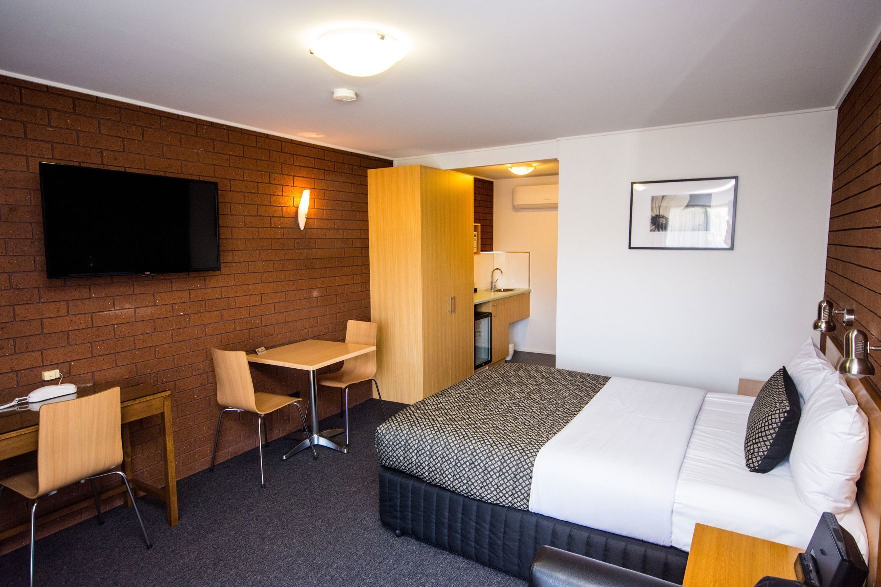 Literie de qualité supérieure, surmatelas, minibar