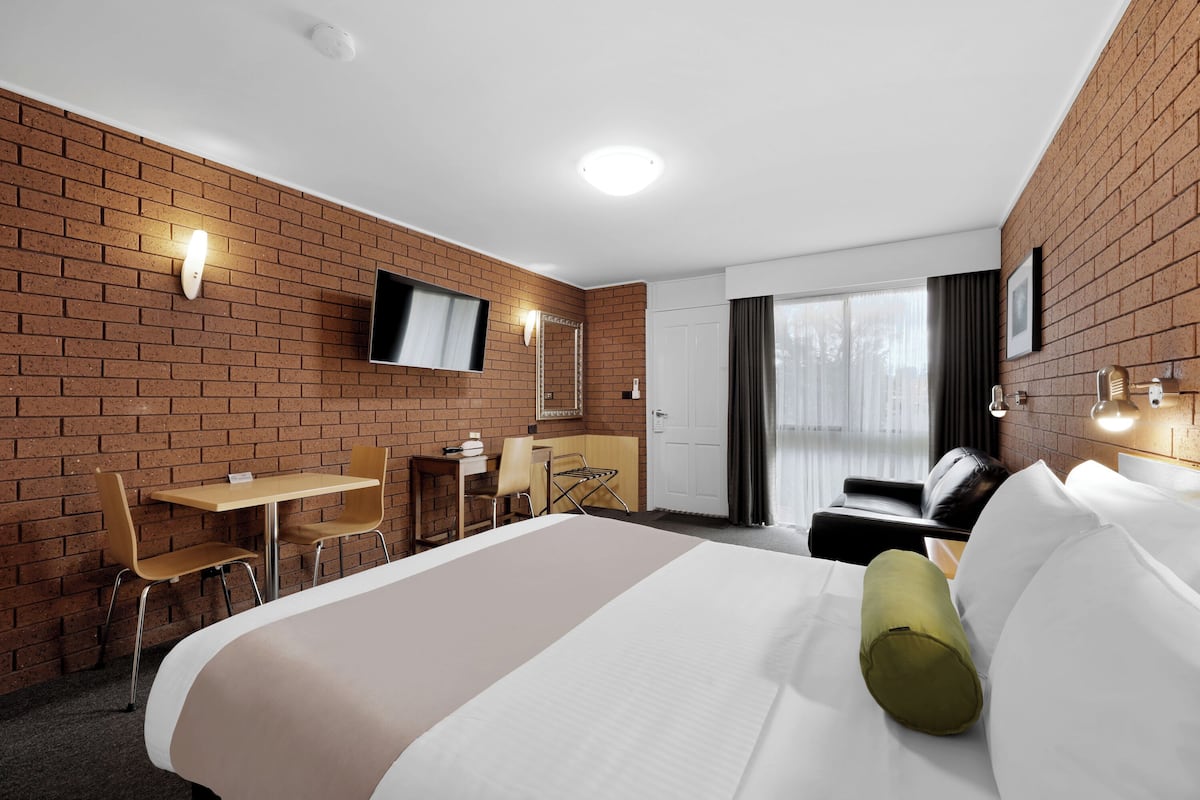 Deluxe-rum - 1 queensize-sÀng | 2 sovrum, sÀngtillbehör av högsta kvalitet, bÀddmadrasser och minibar