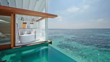 Villa (Ocean, Pool) | Salle de bain | Douche, articles de toilette gratuits, sĂšche-cheveux, peignoirs