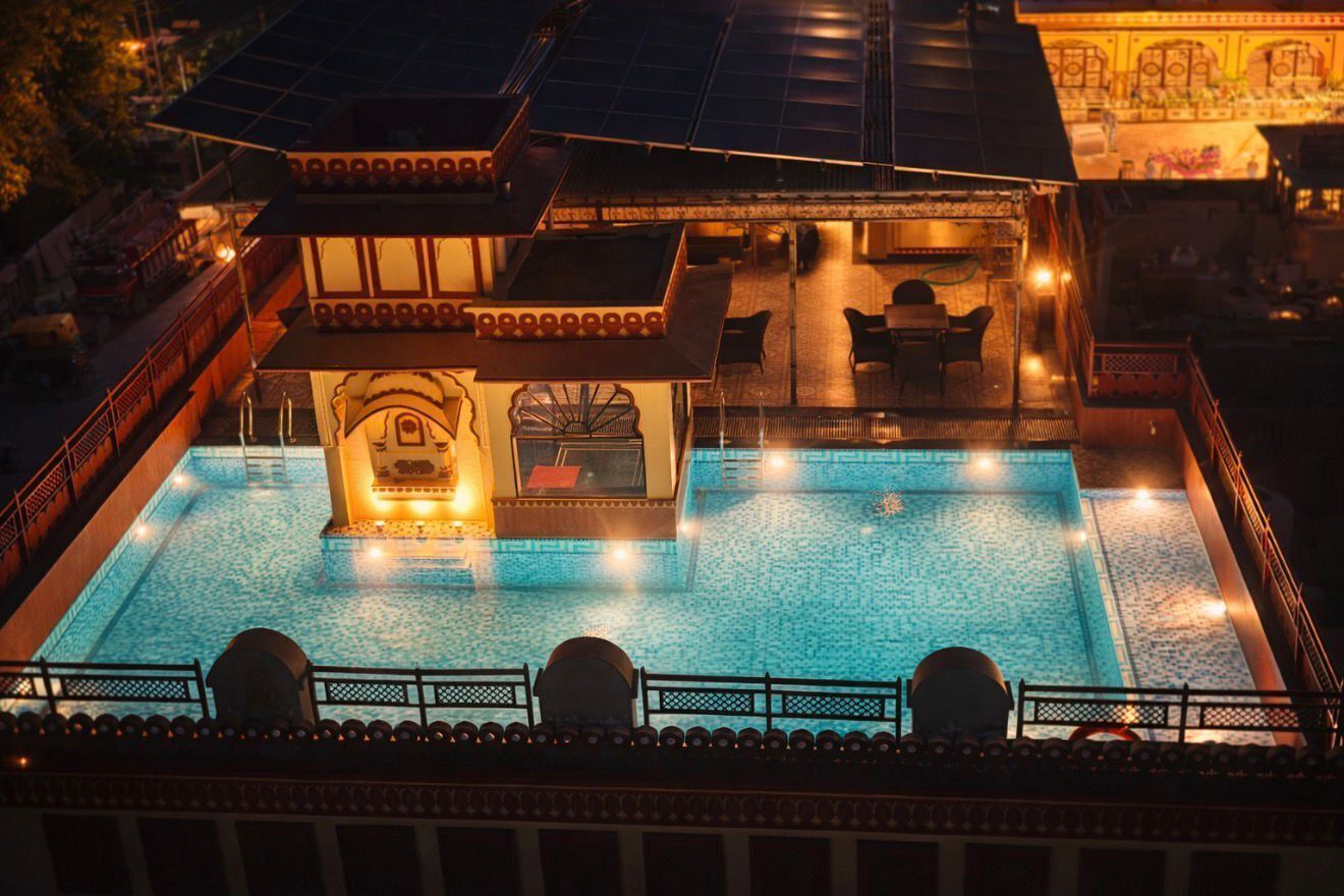 Kolam renang outdoor