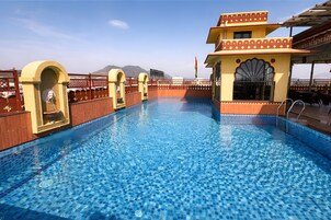 Piscina externa