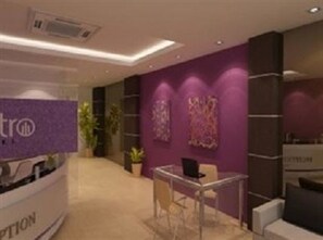 Lobby sitting area - Hotel Metro at KL Sentral (Kuala Lumpur)