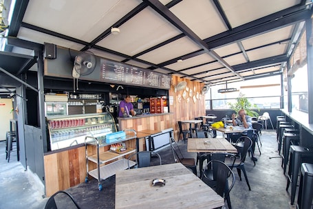 Desayuno a la carta (MYR 10 por persona)