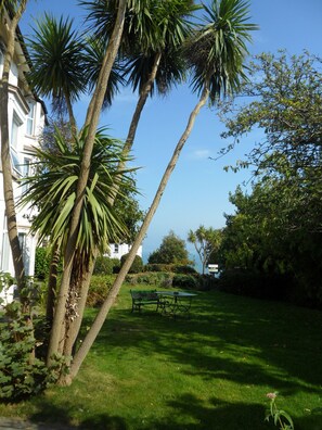 Property grounds - Medehamstede Hotel (Shanklin)