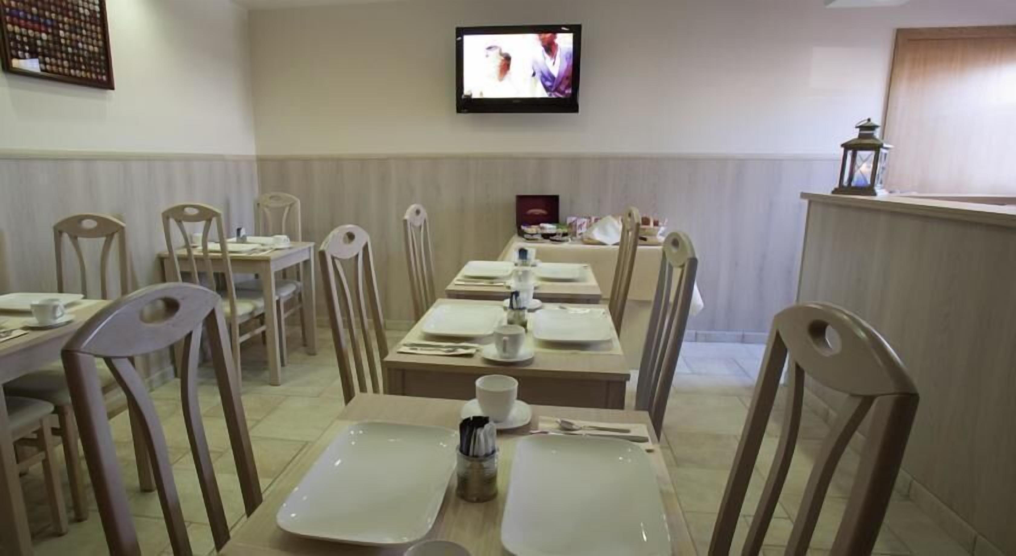 Daily buffet breakfast (EUR 14 per person)