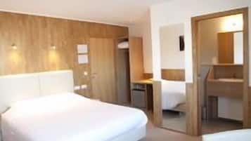 Quarto casal standard | Frigobar, escrivaninha, Wi-Fi de cortesia, roupa de cama