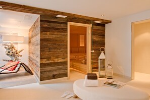 Sauna, hot tub, steam room - Alex Lodge Zermatt – Private Luxury Apartments (Zermatt)