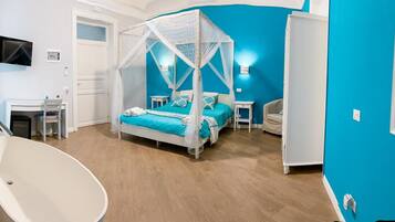 Premium bedding, minibar, individually decorated, individually furnished