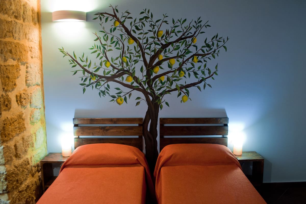 Camera Superior Doppia con Letti Singoli | Biancheria da letto di alta qualità, minibar, con stile personalizzato