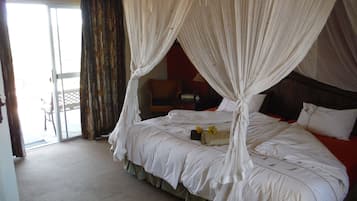 Double Room (Felsenhaus) | In-room safe, individually decorated, individually furnished, bed sheets