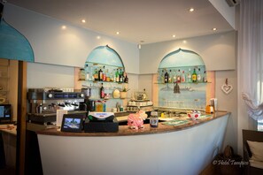 Bar (en la propiedad)