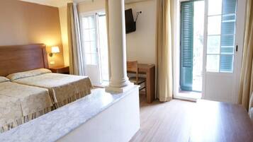 Caja de seguridad en la habitación, wifi gratis y ropa de cama