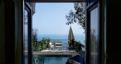 La Villa Bleue