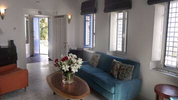 Junior Suite | Egyptian cotton sheets, premium bedding, down comforters, pillowtop beds