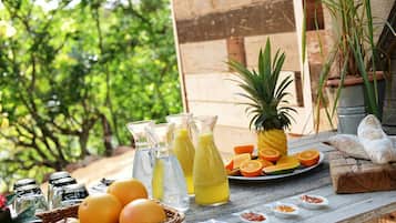 Petit déjeuner compris
