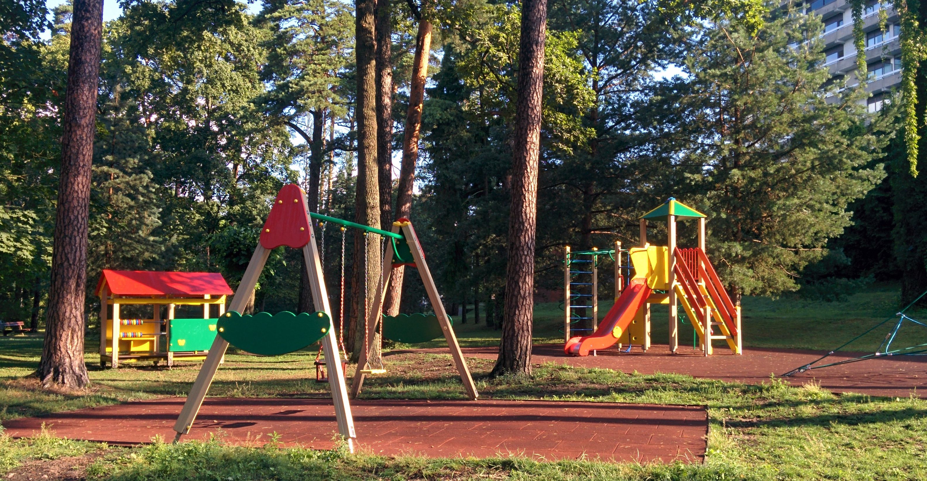 children’s play area – outdoor
