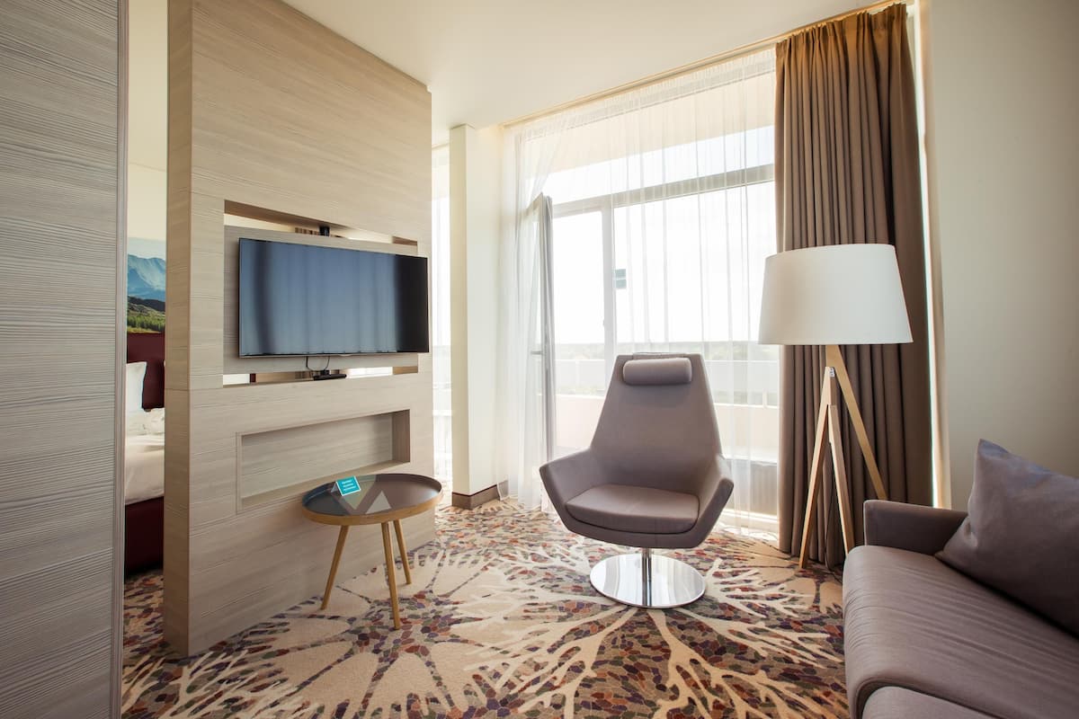 superior room | 1 bedroom, minibar, in-room safe, desk