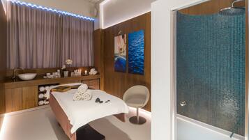 Kroppsbehandlinger, kroppsinnpakning og kroppsskrubb