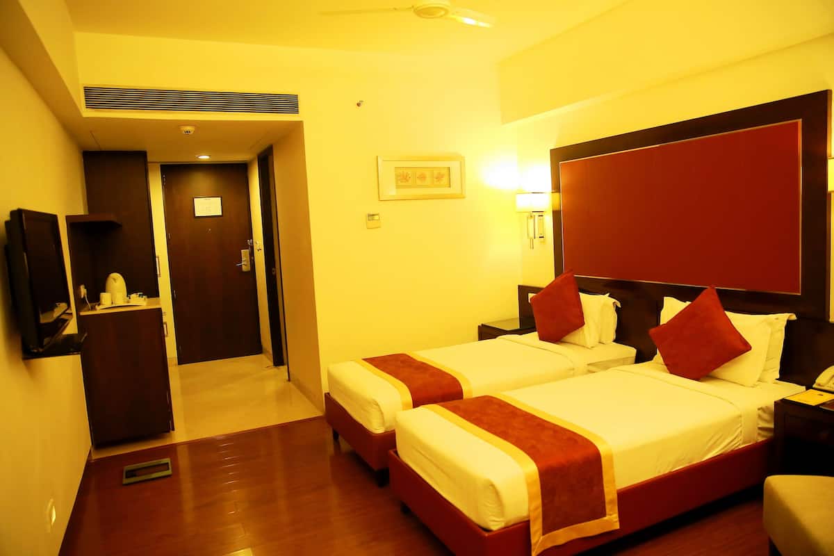 superior room | living room | lcd tv