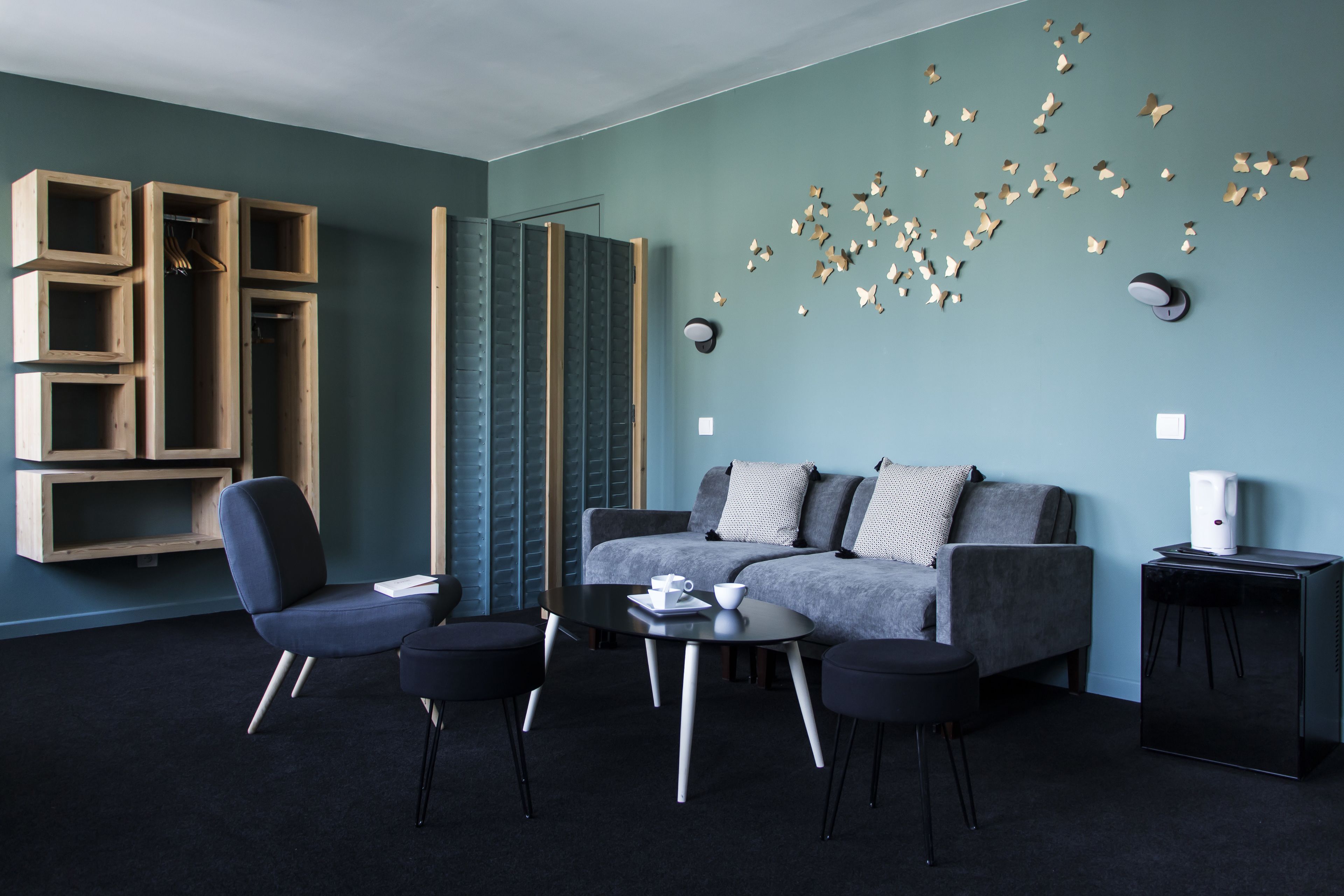 luxury suite | premium bedding, individually decorated, individually furnished, desk