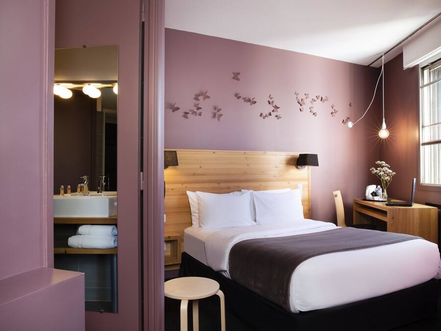 Comfort Double Room | Premium bedding, individually decorated, individually furnished, desk