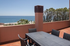 Appartement Supérieur, 2 chambres, terrasse, vue mer | Vue de la chambre