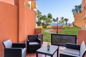 Terrace/patio - Don Juan Beach Resort (Manilva)