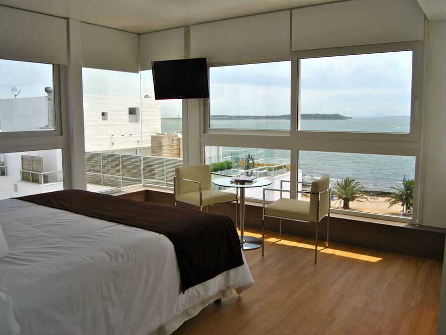 Habitación ejecutiva, bañera de hidromasaje | Baño | Artículos de higiene personal gratuitos, secador de pelo, bidé y toallas