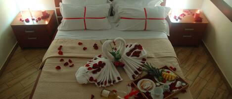 Sengetøy av topp kvalitet, minibar, safe på rommet og lydisolert