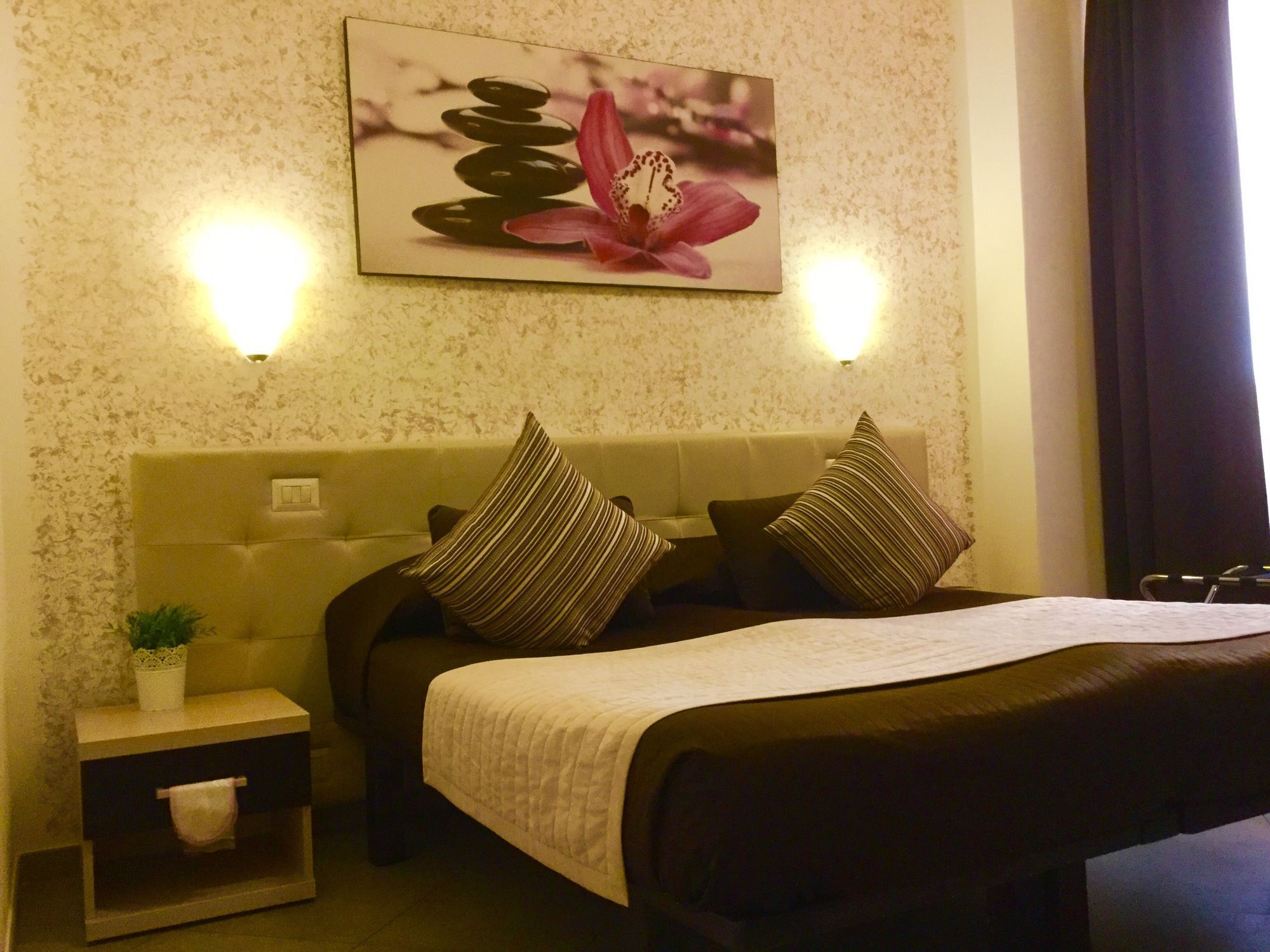 minibar, in-room safe, desk, blackout curtains