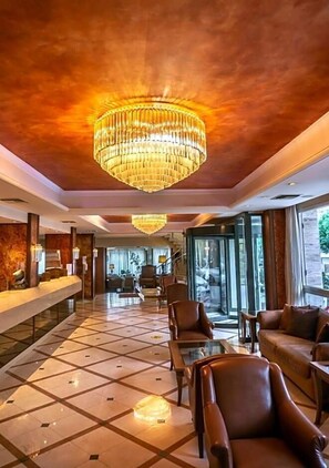 Lobby - Park (Volos)