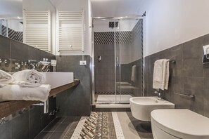 Deluxe Double Room, City View | Bathroom | Shower, free toiletries, hair dryer, bidet - First Floor (Rome)