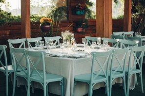 Outdoor dining - Garden Hotel (Haifa)