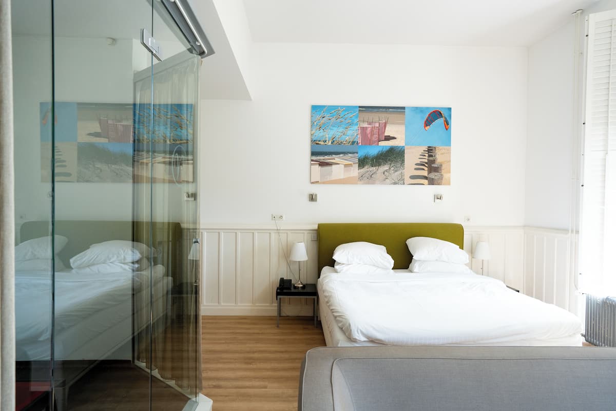 Room (Waterpleasure) | Iron/ironing board, cots/infant beds, free WiFi, bed sheets