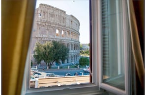 Romantic Room, 1 Double Bed, City View | Exterior - Royal House (Rome)