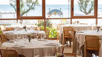 2 restaurants, Regional cuisine